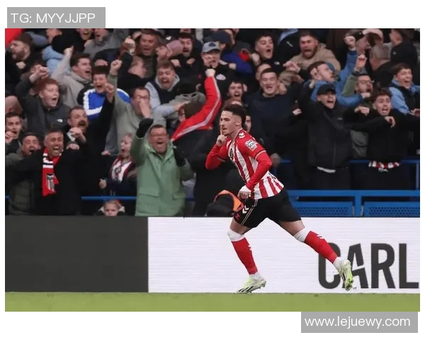 桑德兰顽强逼平阿森纳两队战平背后的战术较量与球员表现分析