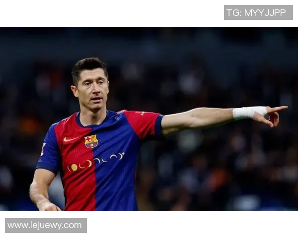 巴萨降薪留队难解莱万困境离队似乎已成必然选择